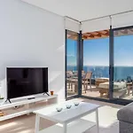 Serenity Sky Views Penthouse 公寓 丰希罗拉