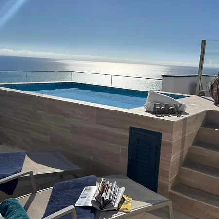 Serenity Sky Views Penthouse * 푸엔히롤라