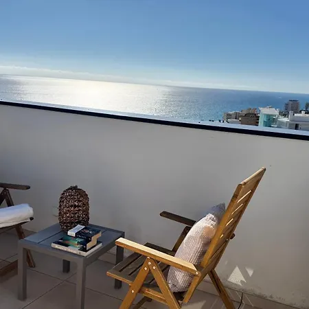 Serenity Sky Views Penthouse 푸엔히롤라