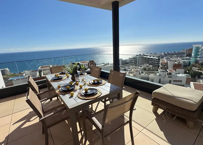 Serenity Sky Views Penthouse Apartment Fuengirola