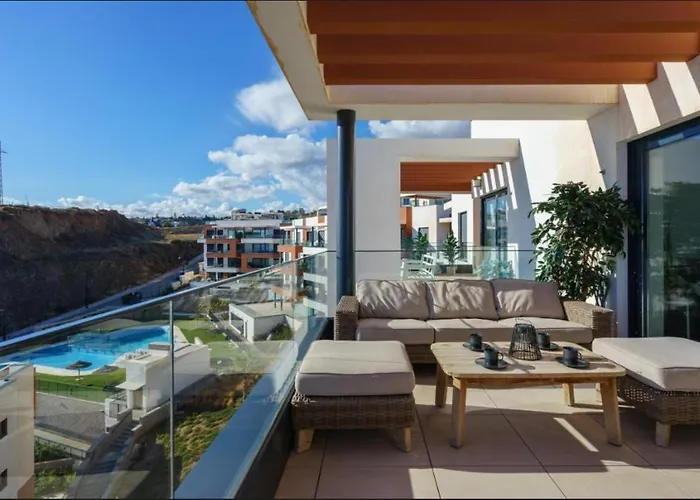 Serenity Sky Views Penthouse Apartment Fuengirola