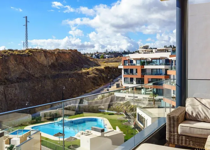 Serenity Sky Views Penthouse *