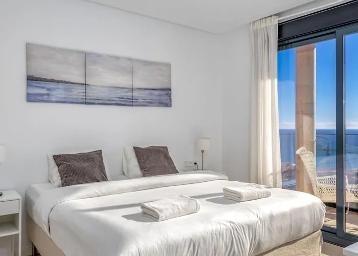 Serenity Sky Views Penthouse Apartment Fuengirola