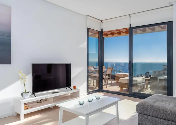 Serenity Sky Views Penthouse Apartment Fuengirola