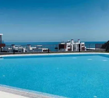 Serenity Sky Views Penthouse Апартаменты *