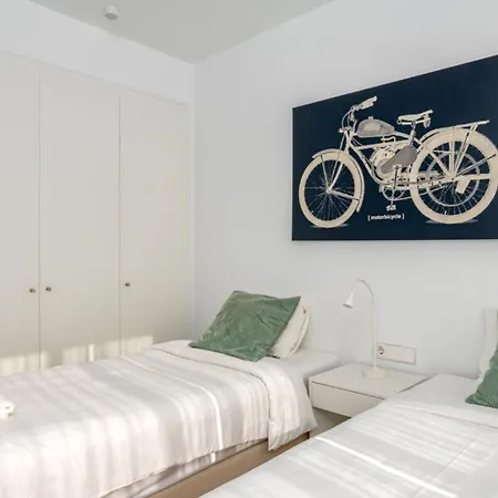 Serenity Sky Views Penthouse Апартаменты