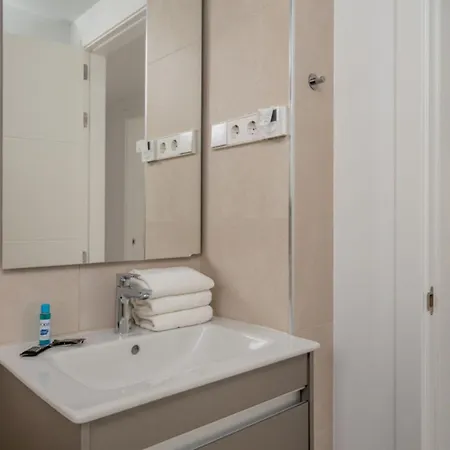 Serenity Sky Views Penthouse Апартаменты